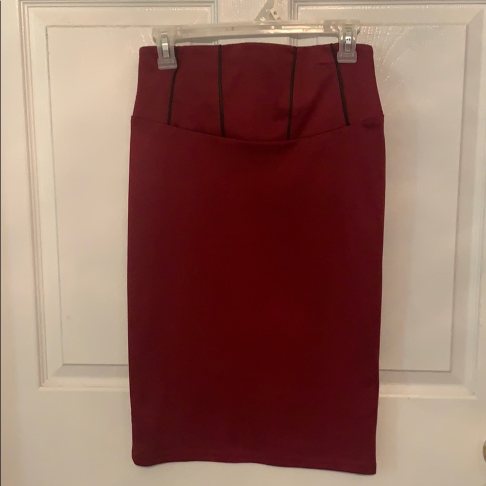 Skirts - Picture 5 of 7